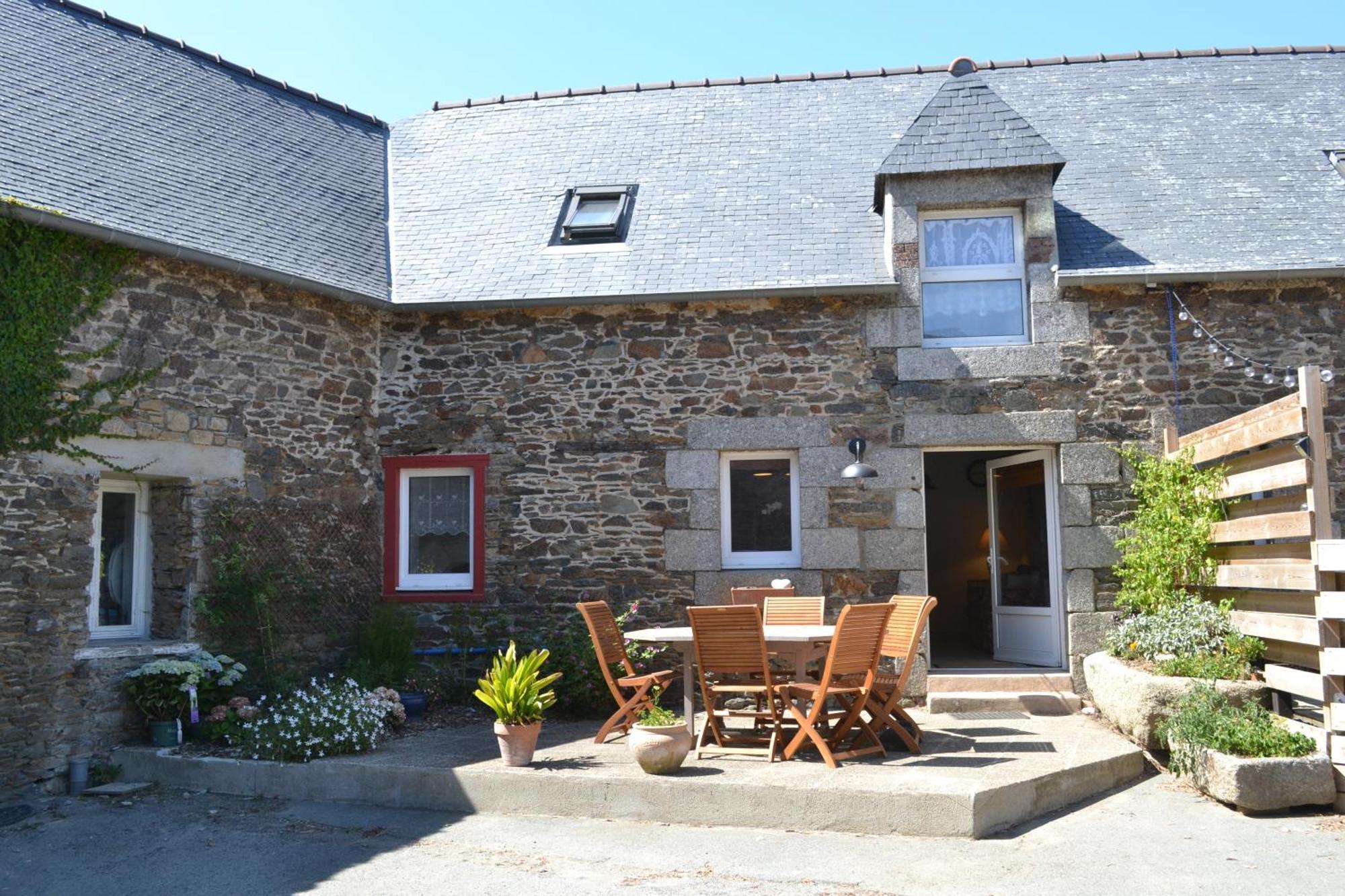 Ty Madelez, Chambres De Charme, Gites Et Spa La Roche-Derrien Exterior photo